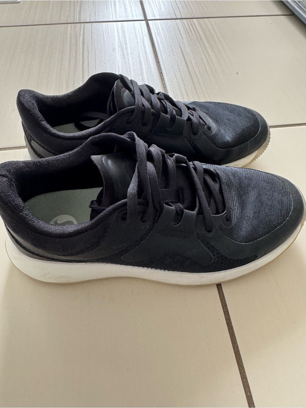 Women’s lululemon  Black Low-Top Athletic Sneakers - Casual Comfort 6.5